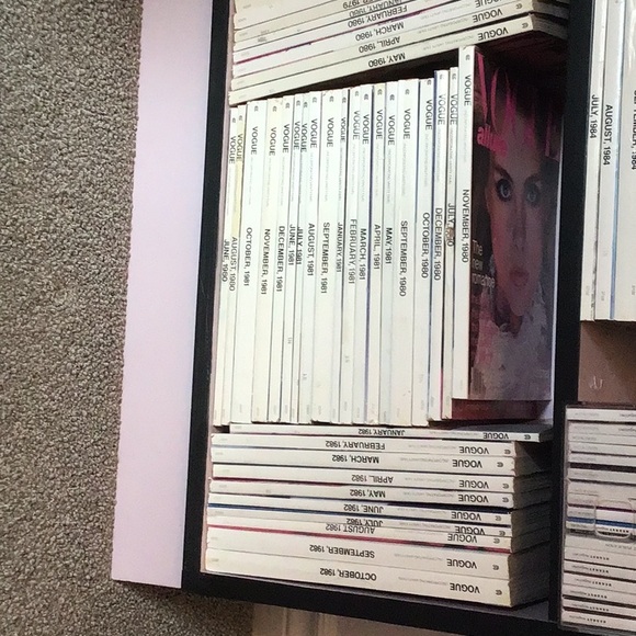 Vintage VOGUE magazines - Picture 3 of 3